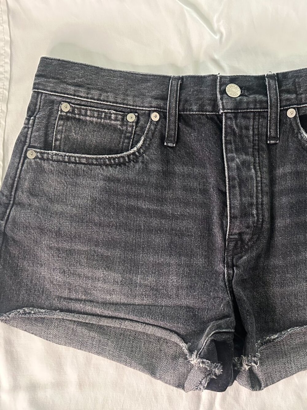 Madewell Relaxed Denim Black Wash Cutoff Shorts | size 27